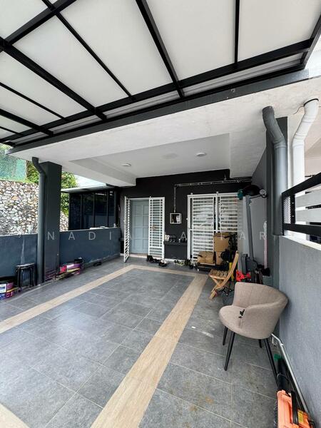 For Sale - CORNER 2.5 Storey House Ukay Perdana Ampang Gated & Guarded