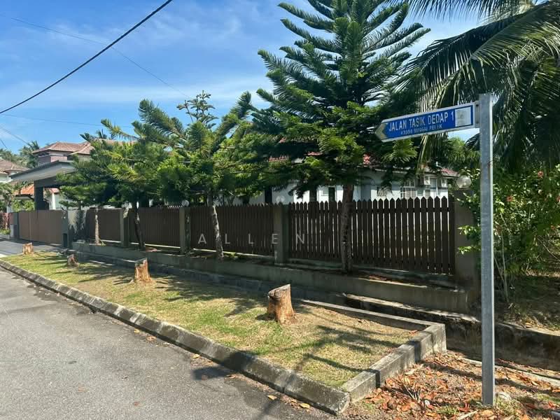 Bungalow for Sale in Pantai Sepang Putra (Sepang) - Allen . - Exterior - PropertyGuru.com.my