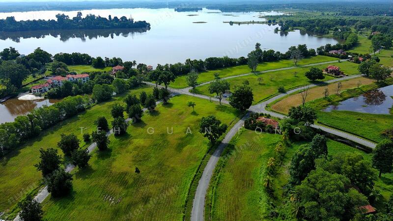 For Sale - 9934sf Bunglow Lot | Lake side | Bukit Merah Laketown Resort | Kerian | Perak 30.20psf