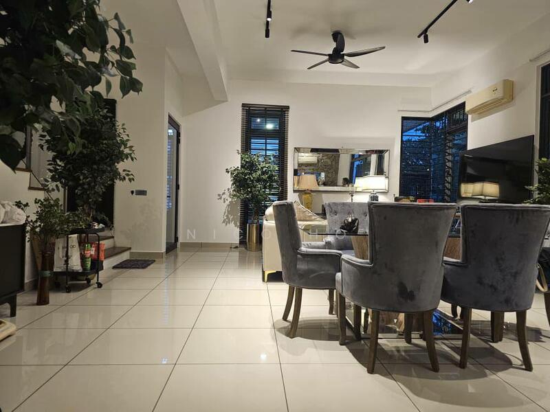 For Sale - Estuari Gardens