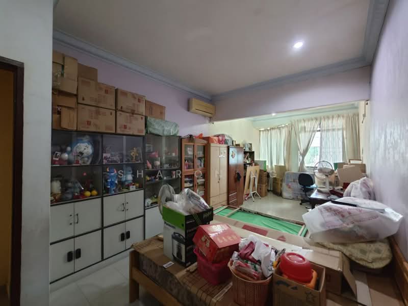 Rumah Teres 2 Tingkat untuk Dijual di Taman Pelangi (Johor Bahru) - Sharon Ng - Living Room - PropertyGuru.com.my