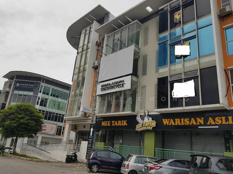 For Rent - Bangi Sentral Corner Unit with Carpak Basement for RENT