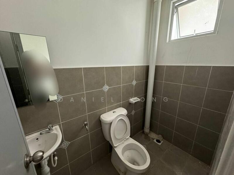 For Rent - Shop at Taman Austin Heights