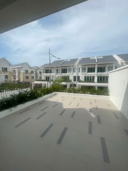 3-storey Terraced House for Sale in Seri Tanjung Pinang (Tanjung Tokong) - Lilian Tan - PropertyGuru.com.my
