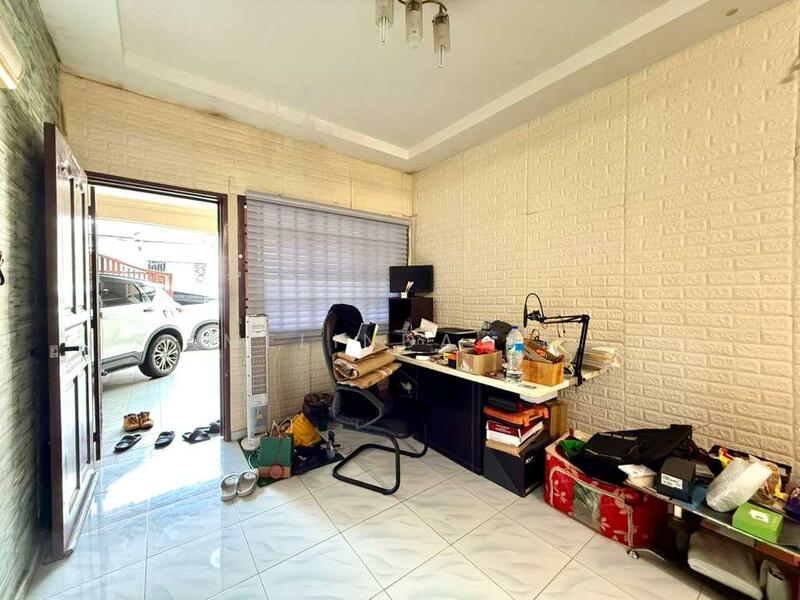 For Sale - Skudai Taman Nesa Renovated Single Storey Low Cost Terrace 2bed