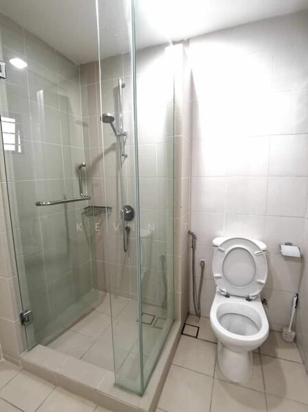 For Rent - 3-storey Terraced House at Lake Fields