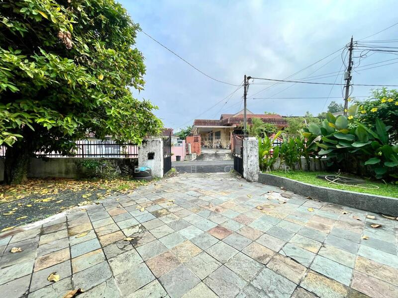 Untuk Dijual - Single Storey Bungalow Corner Lot Pj Oldtown For Sale
