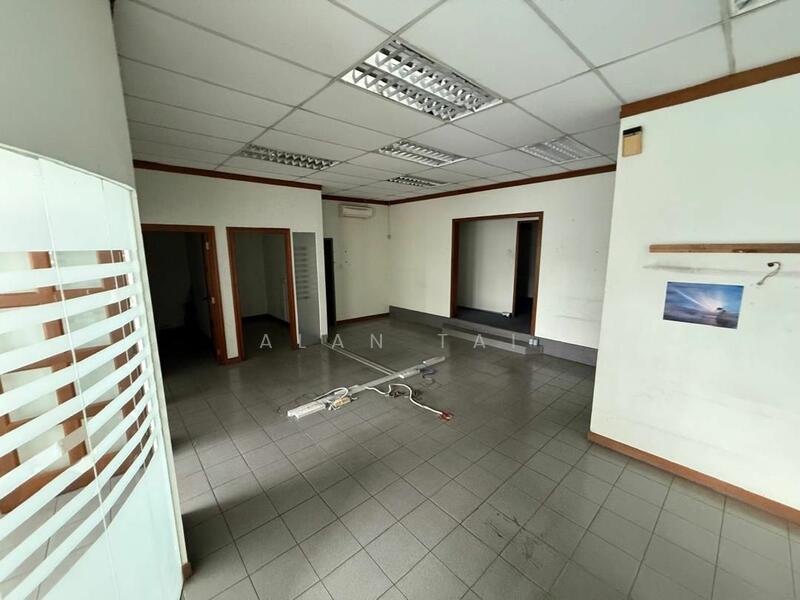 For Rent - Semi-D factory at Kawasan Perindustrian Puchong Jaya
