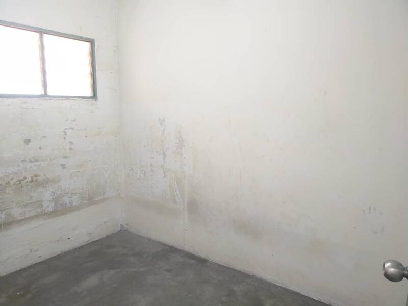 For Rent - Rumah Pangsa Seri Ros