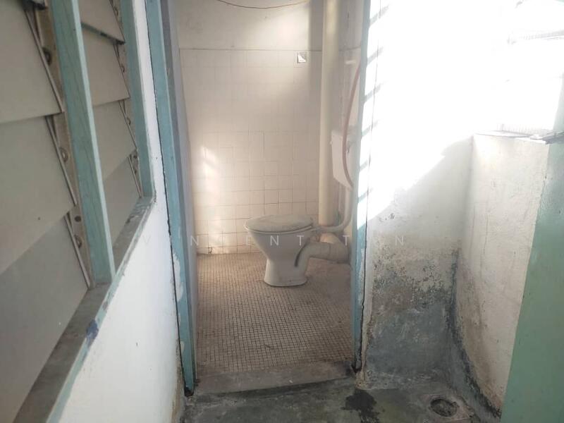 For Rent - Rumah Pangsa Seri Ros