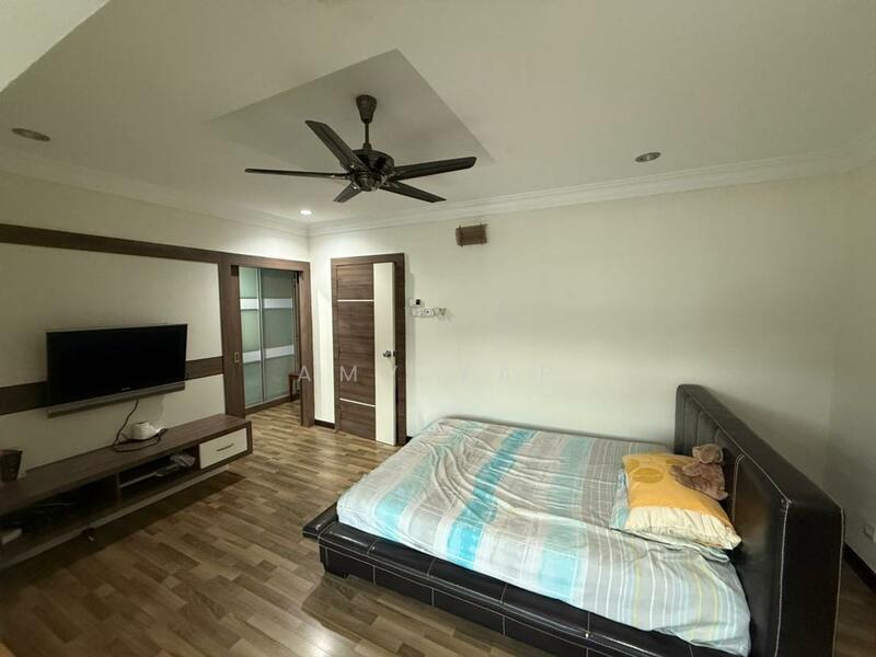 For Sale - Bandar Menjalara