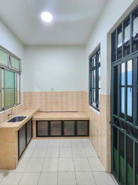 Untuk Dijual - Taman Gaya, Jalan Sasa 37 @ 2 Storey Terrace House