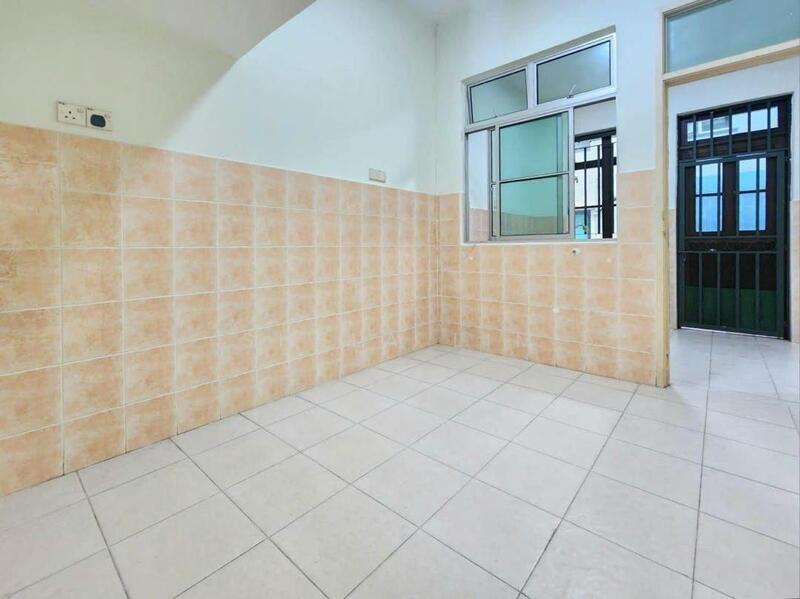 Untuk Dijual - Taman Gaya, Jalan Sasa 37 @ 2 Storey Terrace House