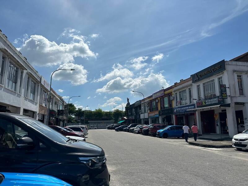 Untuk Dijual - Bandar Baru Uda ( Intermediate Lot ) Double Storey Shoplot