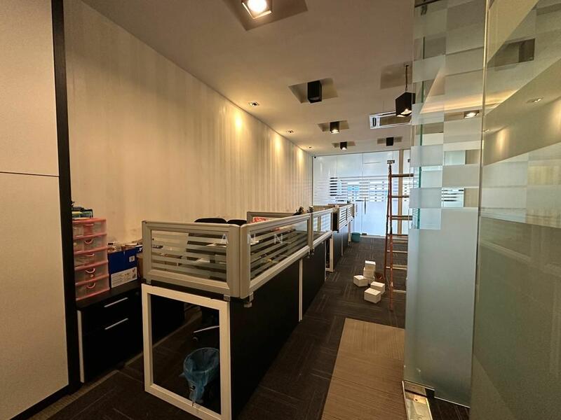 Untuk Dijual - Bandar Baru Uda ( Intermediate Lot ) Double Storey Shoplot