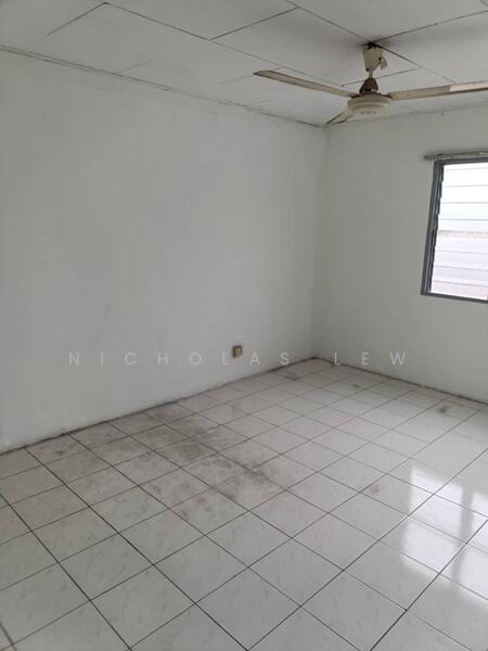 Untuk Disewa - Taman Bukit Serdang Seksyen 5