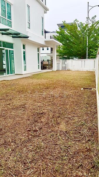 Untuk Dijual - CORNER LOT 3 Storey Semi D, Bandar Sungai Long