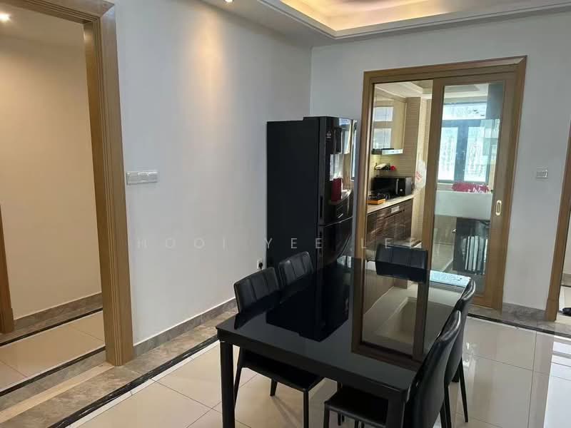Kondominium untuk Dijual di R&F Princess Cove Phase 1 - Hooi Yee Lee - Dining Room - PropertyGuru.com.my