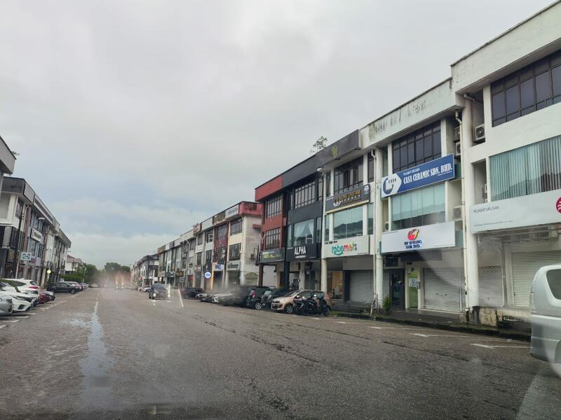 For Rent - Taman Molek