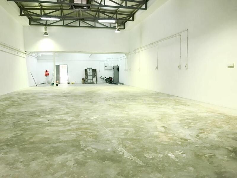 For Sale - 1.5sty Semi D Factory with Land 20000 sqft