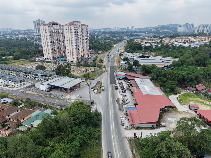 For Sale - ROI 6.8% 27265sf Commercial Land Mainroad Hulu Langat Batu 9, Fully Tenanted
