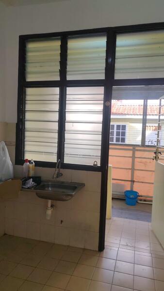 Untuk Disewa - Lorong Sungai Tiram