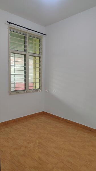 Untuk Disewa - Lorong Sungai Tiram