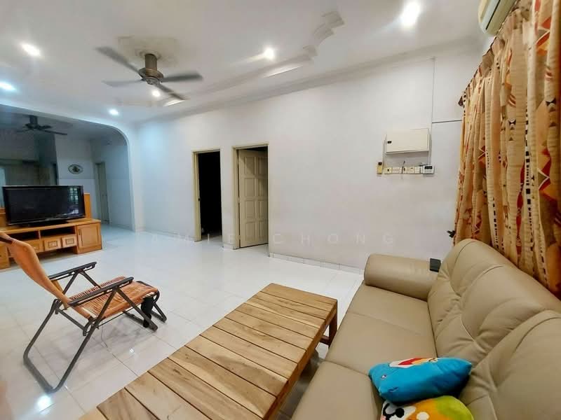 Rumah Teres 1-Tingkat untuk Dijual di Taman Ipoh Timur (Ipoh) - Amie Chong - Living Room - PropertyGuru.com.my