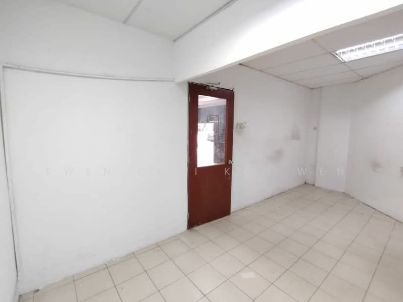 For Rent - (Corner) Kepong Metro Prima 2sty Shop (Rent) Taman Usahawan Kepong Baru Laman Rimbunan