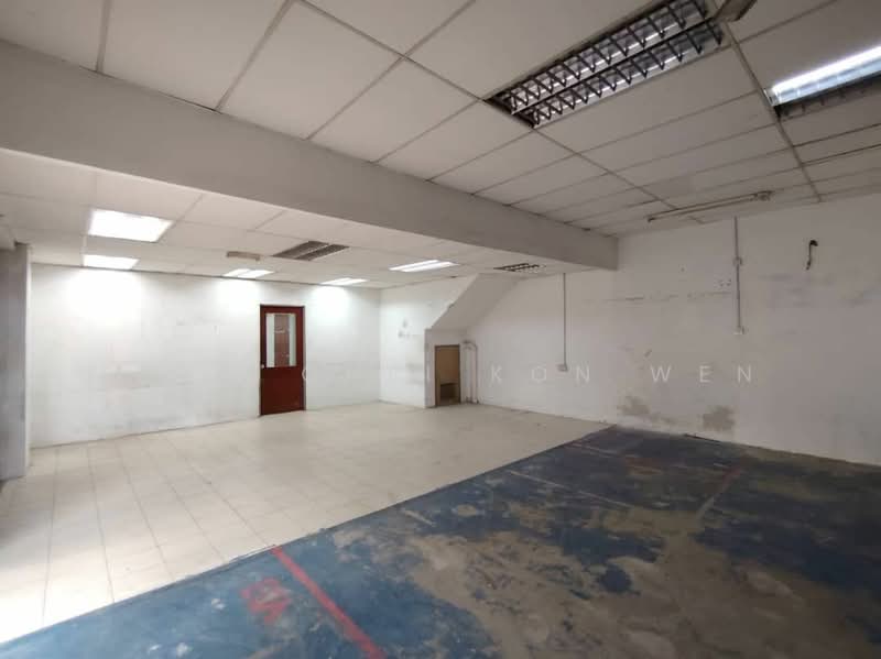 For Rent - (Corner) Kepong Metro Prima 2sty Shop (Rent) Taman Usahawan Kepong Baru Laman Rimbunan