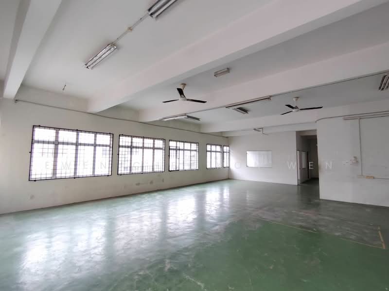 For Rent - (Corner) Kepong Metro Prima 2sty Shop (Rent) Taman Usahawan Kepong Baru Laman Rimbunan