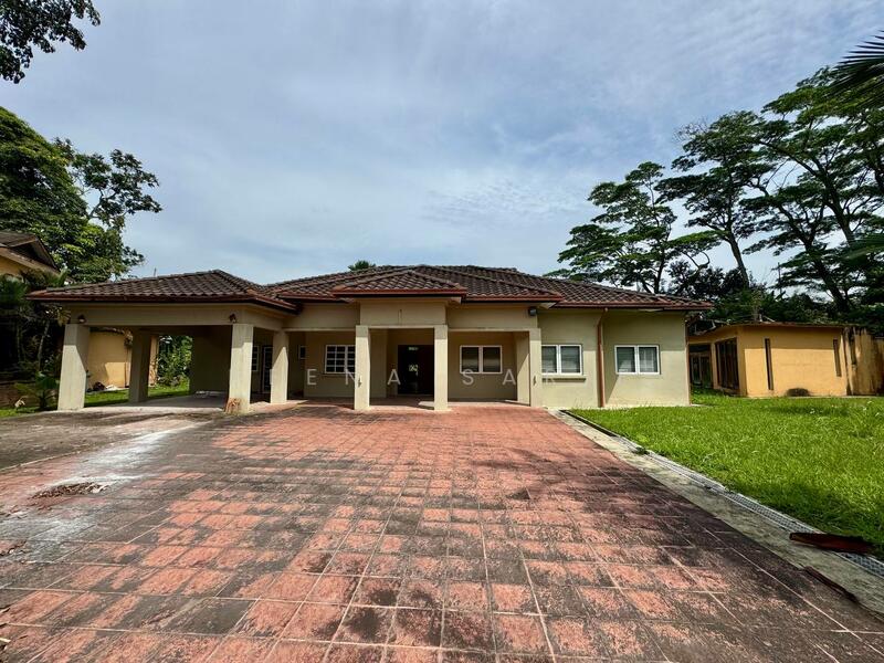 For Sale - Bungalow Monterez Golf Club Seksyen U9 Shah Alam
