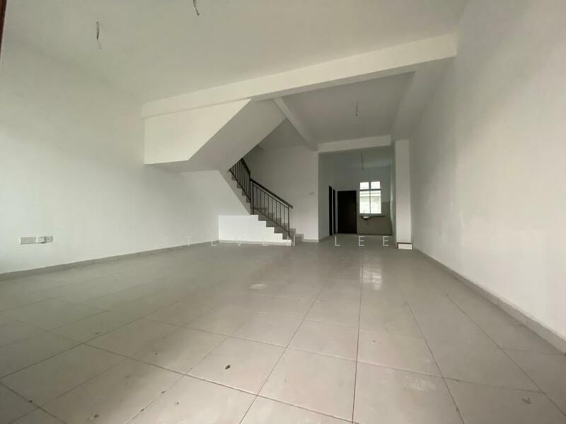 Untuk Dijual - [Facing Empty] 3 Storey Terrace House, Scientex Kundang, Bandar Kundang Jaya, Rawang
