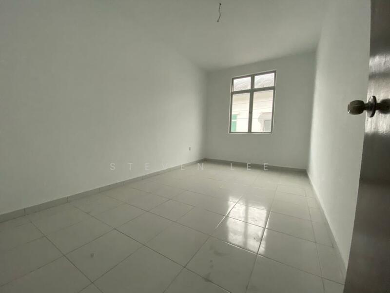 Untuk Dijual - [Facing Empty] 3 Storey Terrace House, Scientex Kundang, Bandar Kundang Jaya, Rawang