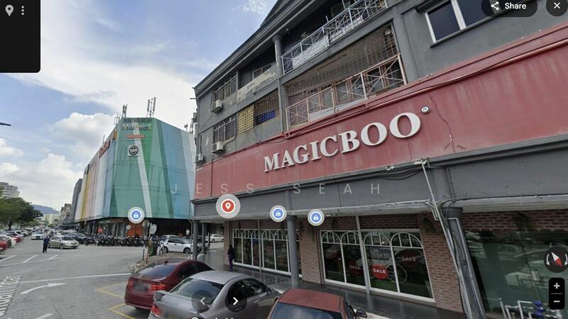 For Rent - ⭐ 1st flr ⭐ Corner ⭐ 3,300sf ⭐ Main Road Frontage ⭐