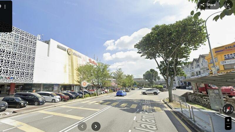 For Rent - ⭐ 1st flr ⭐ Corner ⭐ 3,300sf ⭐ Main Road Frontage ⭐