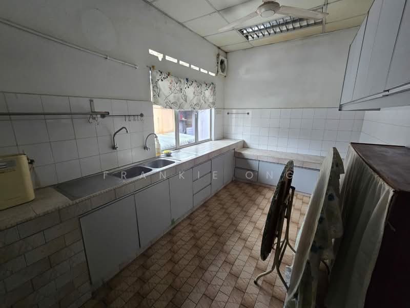 Untuk Disewa - Taman Midah