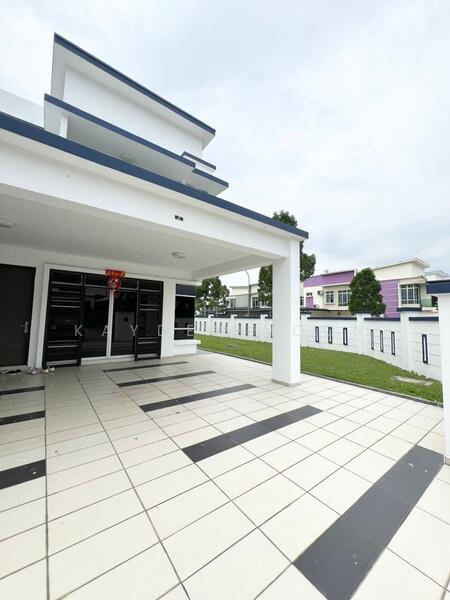 Untuk Dijual - 𝗢𝗹𝗲𝗮𝗻𝗱𝗲𝗿 @ 𝗞𝗲𝗺𝗽𝗮𝘀 Double Storey Cluster Corner