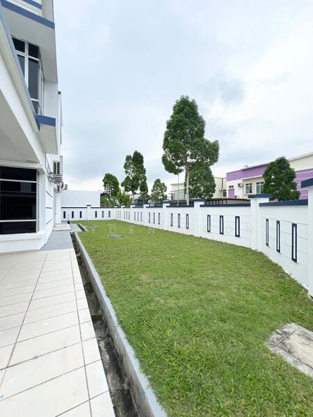 Untuk Dijual - 𝗢𝗹𝗲𝗮𝗻𝗱𝗲𝗿 @ 𝗞𝗲𝗺𝗽𝗮𝘀 Double Storey Cluster Corner