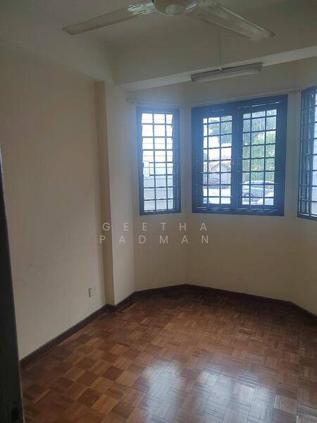 Untuk Dijual - 1K Tricourt