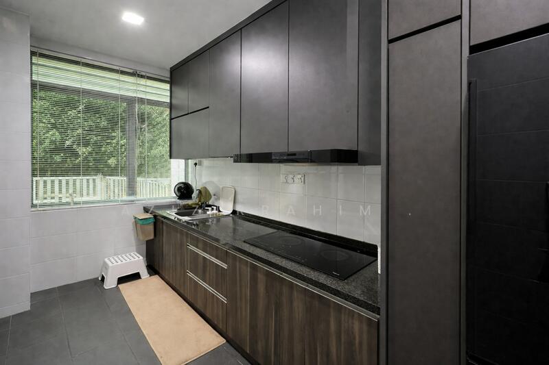 For Sale - Partly Furnish 2 Storey Superlink House Liu Li