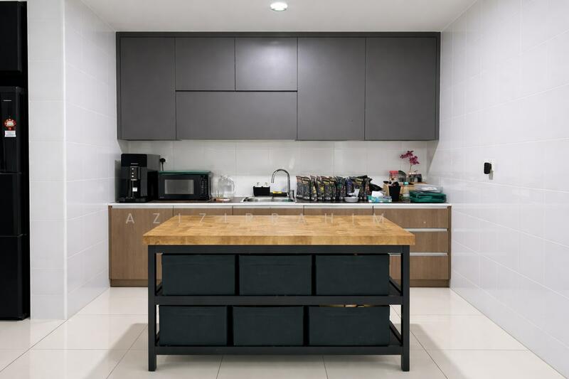 For Sale - Partly Furnish 2 Storey Superlink House Liu Li