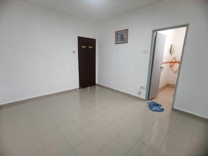 For Rent - 2-storey Terrace House at Taman Nusa Perintis 2