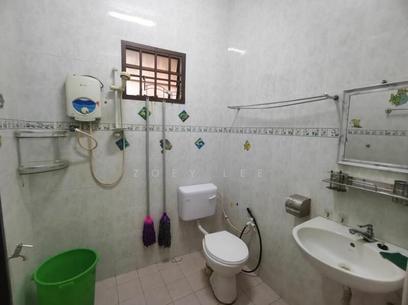 For Rent - 2-storey Terrace House at Taman Nusa Perintis 2