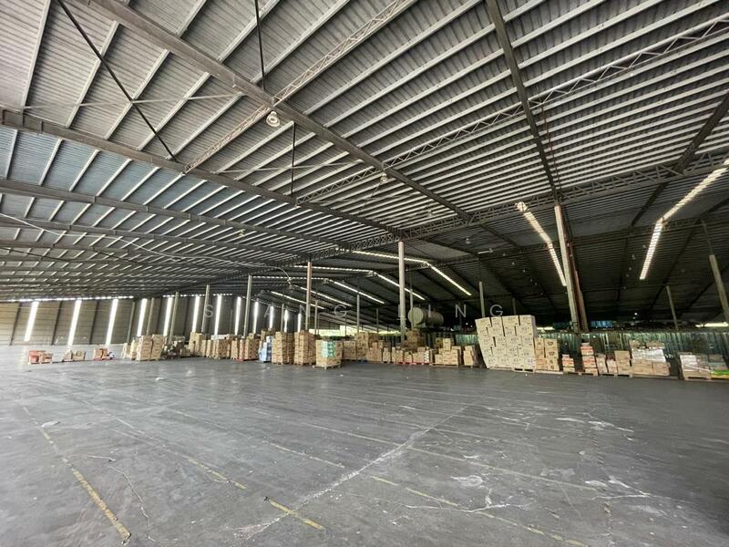 For Sale - 27 Acre Detached Factory Warehouse For Sale Butterworth FREEHOLD