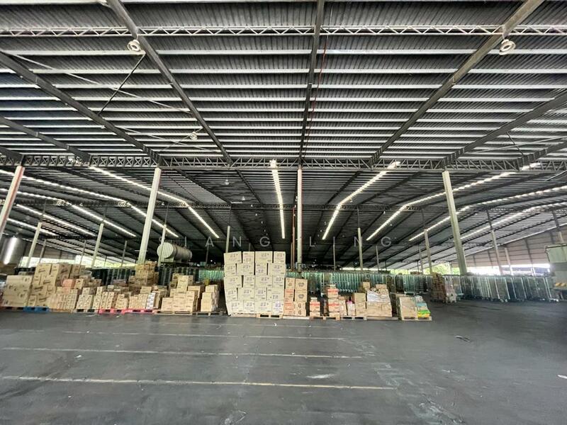 For Sale - 27 Acre Detached Factory Warehouse For Sale Butterworth FREEHOLD