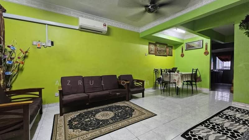 2-storey Terraced House for Sale in Bandar Seremban Selatan (Seremban) - Azrul Othman - Living Room - PropertyGuru.com.my