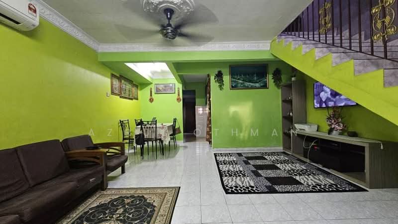 2-storey Terraced House for Sale in Bandar Seremban Selatan (Seremban) - Azrul Othman - Living Room - PropertyGuru.com.my