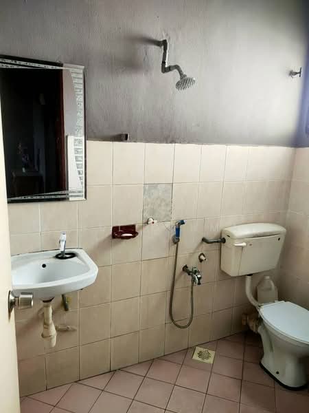 2-storey Terraced House for Sale in Bandar Seremban Selatan (Seremban) - Azrul Othman - Bathroom - PropertyGuru.com.my