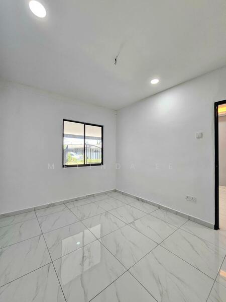 For Sale - Ulu Tiram Kampung Kiambang Renovated Single Storey Low Cost Terrace